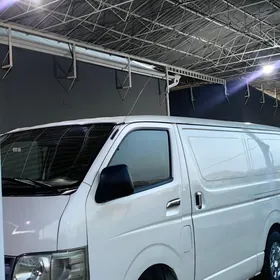 Toyota Hiace 2010
