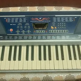 синтезатор