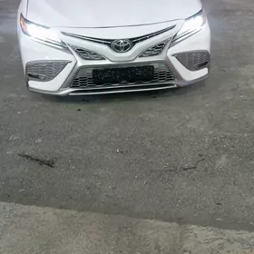 Toyota Camry 2020