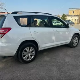 Toyota RAV4 2011