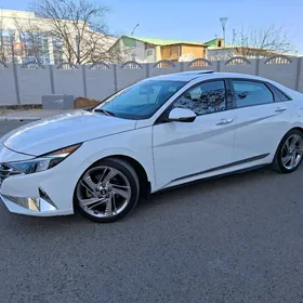Hyundai Elantra 2021