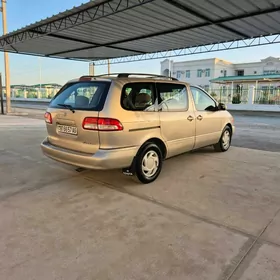 Toyota Sienna 2001