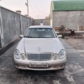 Mercedes-Benz E320 2003
