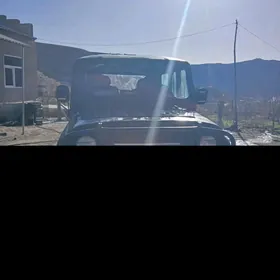 UAZ 469 1995