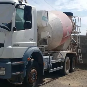 Mercedes-Benz ACTROS 3331 2008