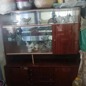 сервант книжный шкав