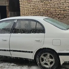 Toyota Corona 1995