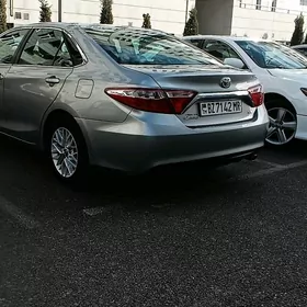 Toyota Camry 2017