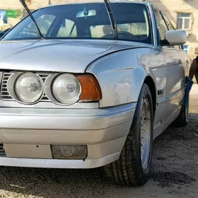BMW 525 1990