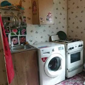 1 МКР 1 КОМ ПЕРВЫЙ ЭТАЖ 