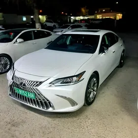 Lexus ES 350 2022
