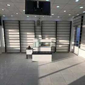 Bazarda magazin arenda beryar