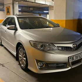Toyota Camry 2014
