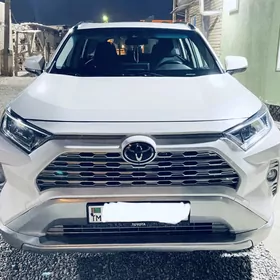 Toyota RAV4 2021