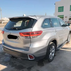 Toyota Highlander 2019