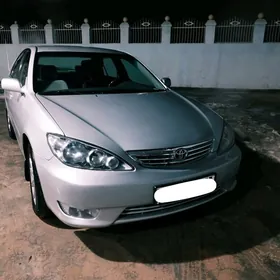 Toyota Camry 2004