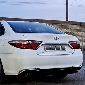 Toyota Camry 2017