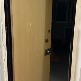 входная дверь б/у