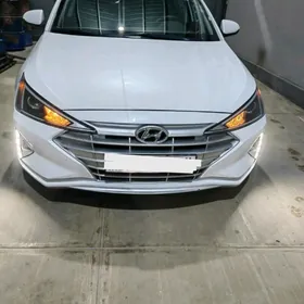 Hyundai Elantra 2020