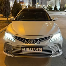 Toyota Camry 2023