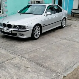 BMW E39 2001