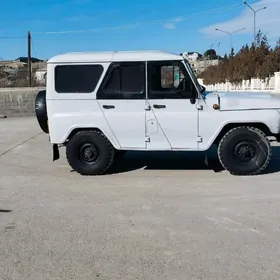 UAZ 469 2000