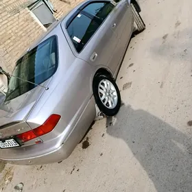 Toyota Camry 2000