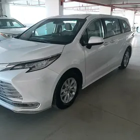 Toyota Sienna 2021