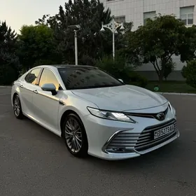 Toyota Camry 2024