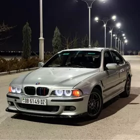 BMW E39 2000