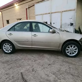 Toyota Camry 2004
