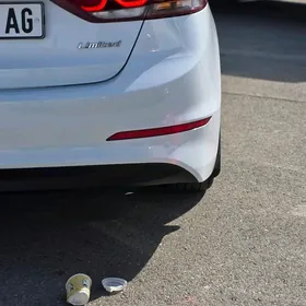 Hyundai Elantra 2017