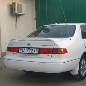Toyota Camry 2001