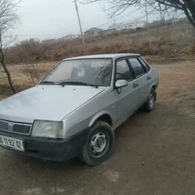 Lada VAZ-21099 2001