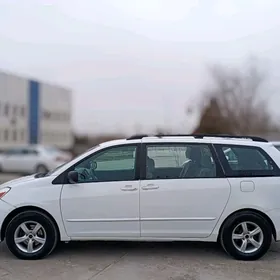 Toyota Sienna 2005