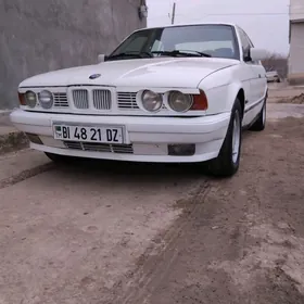 BMW 520 1990