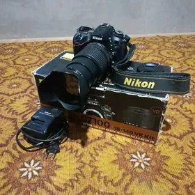 Nikon 7100
