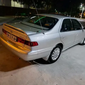Toyota Camry 2001