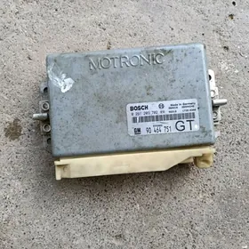 Kampýuter 2.5 Opel wektra B