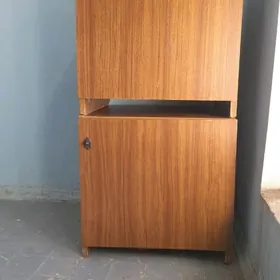 Тумбочки б/у