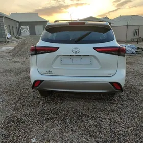 Toyota Highlander 2020