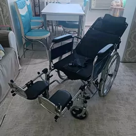 инвалидная коляска