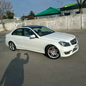 Mercedes-Benz C350 2013