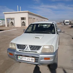 Mitsubishi L200 2006