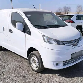 Nissan NV200 2019
