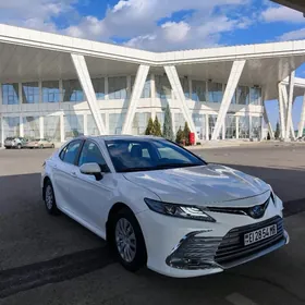 Toyota Camry 2022