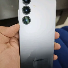 Samsung Galaxy S25+ (plus)