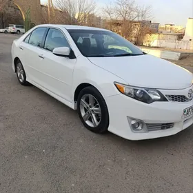 Toyota Camry 2013