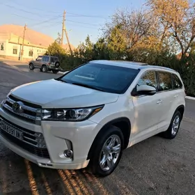 Toyota Highlander 2019