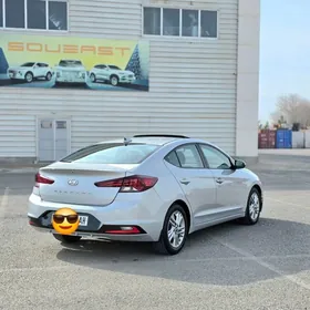 Hyundai Elantra 2020